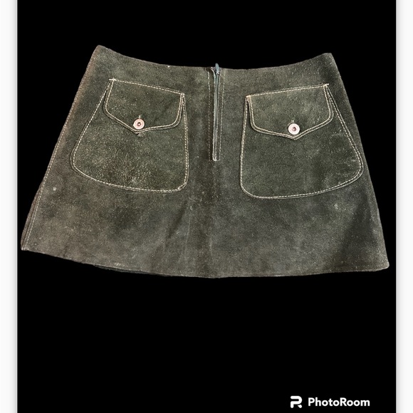 Vintage Dresses & Skirts - Vintage olive green suede mini skirt perfect for fall